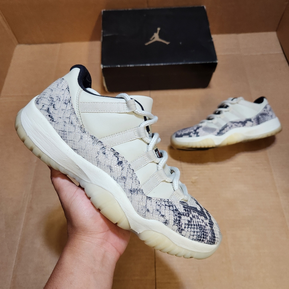 Size 8.5 - Air Jordan 11 Retro Low Light Bone Snakeskin